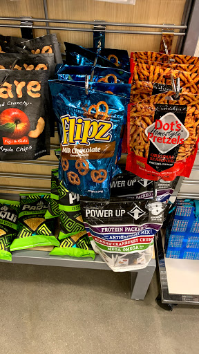 Department Store «Nordstrom Rack The Shoppes at University Town Center», reviews and photos, 8551 Cooper Creek Blvd, Bradenton, FL 34201, USA