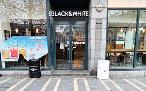 Black & White Burger image