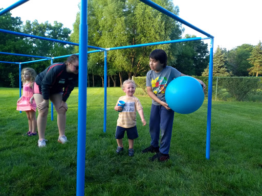 Park «Cumberland Terrace Park», reviews and photos, 426 S Warrington Rd, Des Plaines, IL 60016, USA