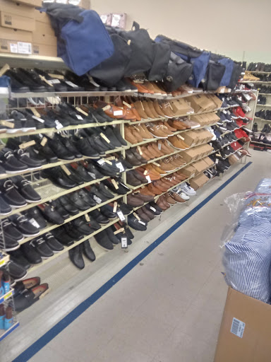 Discount Store «Roses Express», reviews and photos, 6601 Harvard Ave, Cleveland, OH 44105, USA