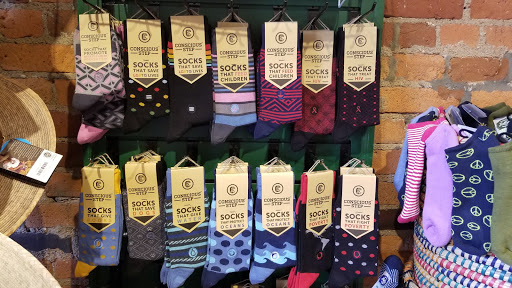 Gift Shop «Global Gifts», reviews and photos, 682 N High St, Columbus, OH 43215, USA