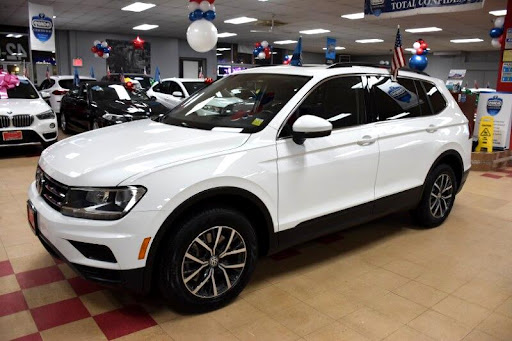 Used Car Dealer «Showroom Auto», reviews and photos, 42-08 35th Ave, Long Island City, NY 11101, USA