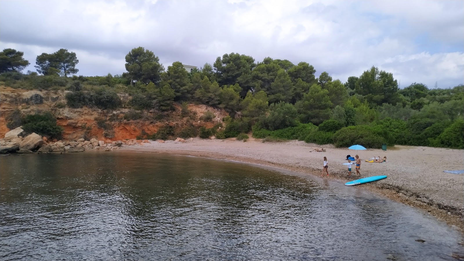 Platja Cala Maria'in fotoğrafı mavi saf su yüzey ile