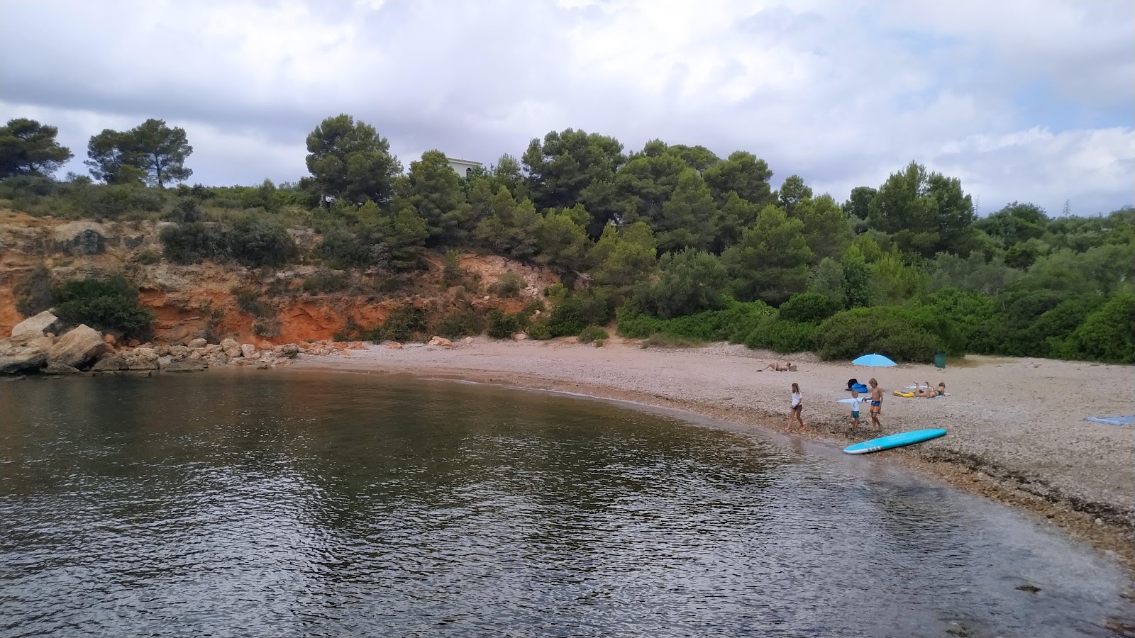 Photo de Platja Cala Maria avec petite baie