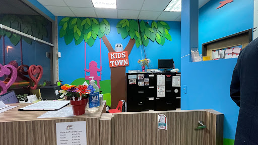 Day Care Center «KidsTown Drop-In Child Care Center», reviews and photos, 537 W Highlands Ranch Pkwy #110, Highlands Ranch, CO 80129, USA