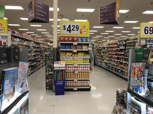 Grocery Store «Stop & Shop», reviews and photos, 713 E Broadway, South Boston, MA 02127, USA