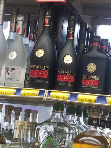 Liquor Store «Fernandez Liquor Store», reviews and photos, 562 Blue Hill Avenue, Dorchester, MA 02121, USA