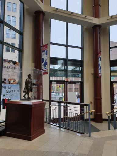 Book Store «University of Pennsylvania Bookstore», reviews and photos, 3601 Walnut St, Philadelphia, PA 19104, USA