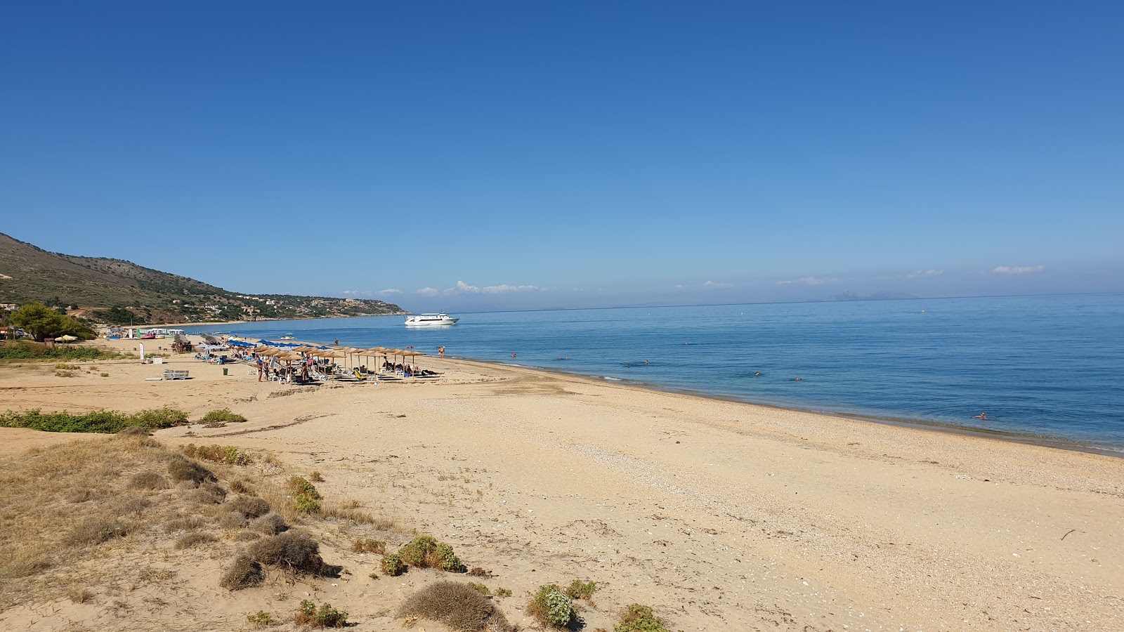 Photo of Skala beach and the settlement