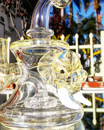 Tobacco Shop «i-nhale Smoke Shop Veteran Owned», reviews and photos, 1055 Redondo Ave, Long Beach, CA 90804, USA