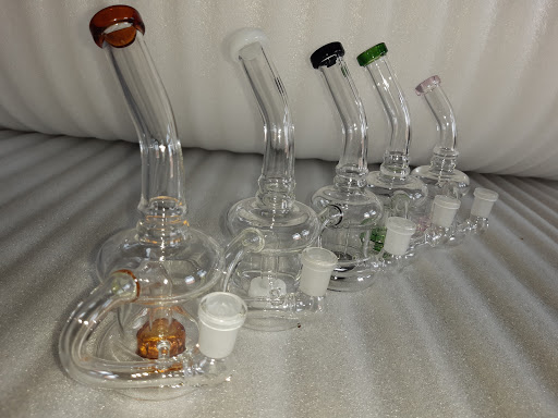 Tobacco Shop «Twisted Smoke Shop (J St)», reviews and photos, 3718 J St, Sacramento, CA 95816, USA