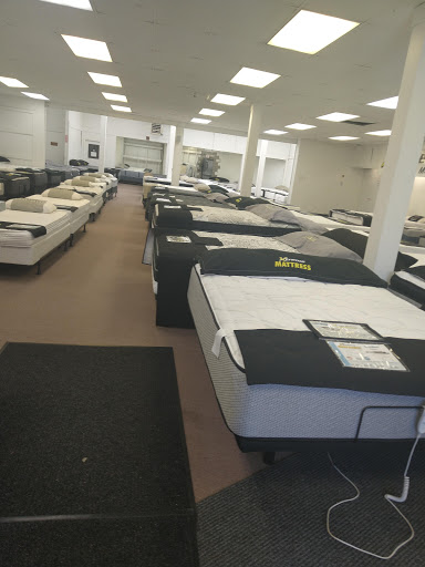 Mattress Store «Xtreme Discount Mattress Warehouse», reviews and photos, 9170 Transit Rd, East Amherst, NY 14051, USA