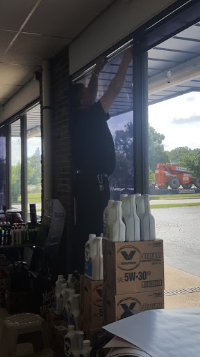 Auto Parts Store «Carquest Auto Parts», reviews and photos, 840 E Higgins Rd, Elk Grove Village, IL 60007, USA