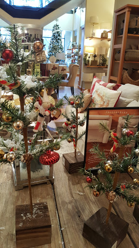 Furniture Store «Pottery Barn», reviews and photos, 2700 Clarendon Blvd r100, Arlington, VA 22201, USA