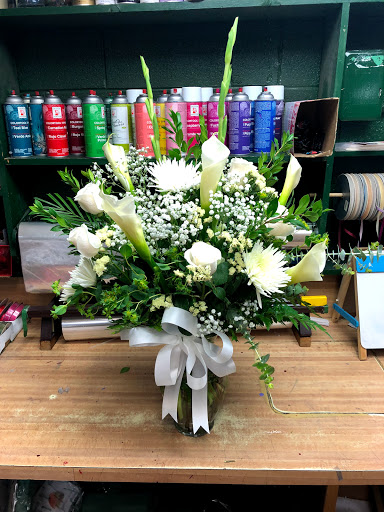 Florist «Irish Rose and GIfts», reviews and photos, 33608 W Seven Mile Rd, Livonia, MI 48152, USA