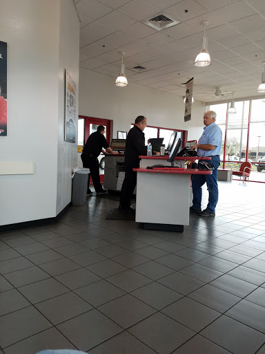 Tire Shop «Discount Tire Store - Louisville, KY», reviews and photos, 2131 S Hurstbourne Pkwy, Louisville, KY 40220, USA