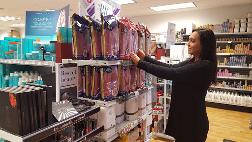 Beauty Products Wholesaler «Armstrong McCall», reviews and photos, 1301 Custer Rd #232, Plano, TX 75075, USA