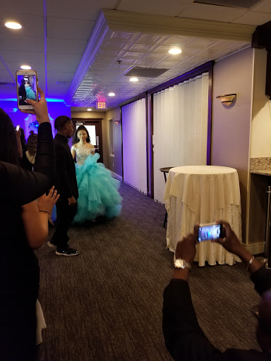 Golf Course «Tashua Knolls & Tashua Glen Golf Course», reviews and photos, 40 Tashua Knolls Ln, Trumbull, CT 06611, USA