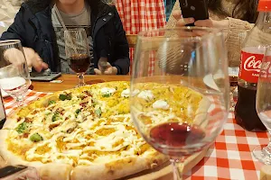 Pomodoro Pizzeria image