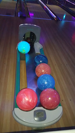 Bowling Alley «Alley 59 Bowling Center», reviews and photos, 44925 N Groesbeck Hwy, Charter Twp of Clinton, MI 48036, USA