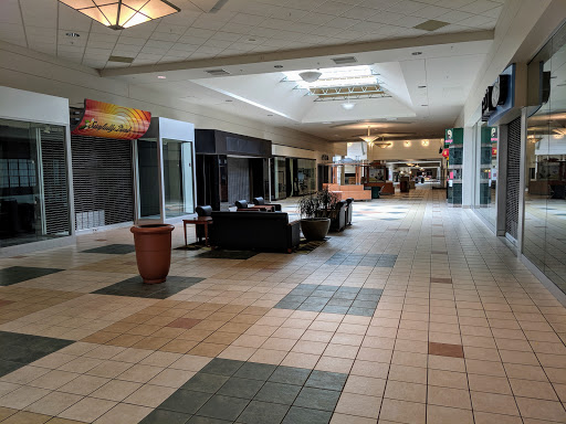Shopping Mall «Forest Mall», reviews and photos, 835 W Johnson St, Fond du Lac, WI 54935, USA