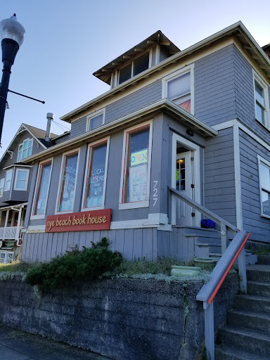 Used Book Store «Nye Beach Book House LLC», reviews and photos, 727 NW 3rd St, Newport, OR 97365, USA
