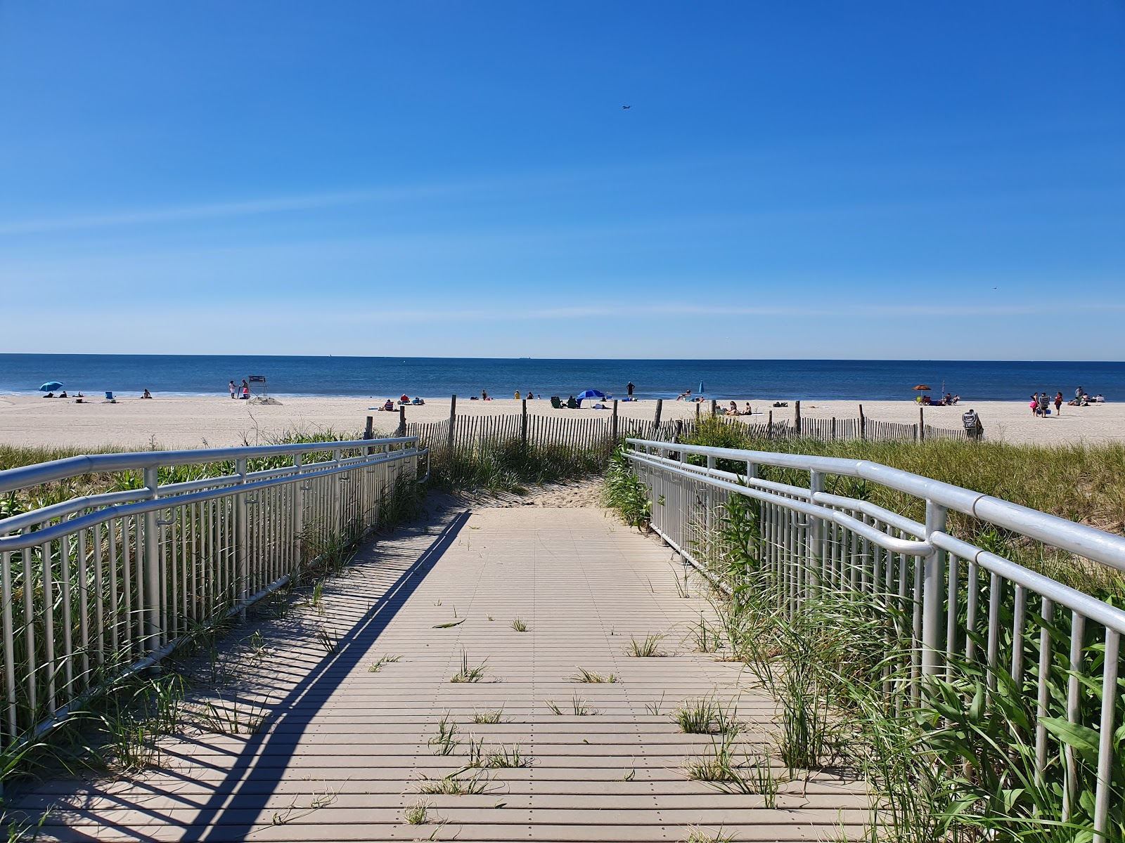 Foto av Rockaway Beach II med lång rak strand