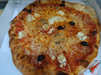Plats et boissons du Pizzas à emporter Pizzas Du Cengle à Châteauneuf-le-Rouge - n°11