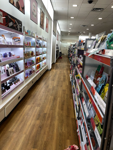 Hair Salon «Ulta Beauty», reviews and photos, 13955 Hall Rd, Shelby Charter Township, MI 48315, USA