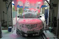 In & Out Car Wash photo