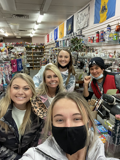 Gift Shop «Xenos Candy & Gifts», reviews and photos, 231 Chestnut St, Philadelphia, PA 19106, USA