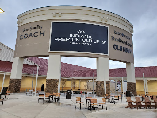 Shopping Mall «Edinburgh Premium Outlets», reviews and photos, 11622 NE Executive Dr, Edinburgh, IN 46124, USA