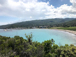 Photo de Macinaggio beach protégé par des falaises