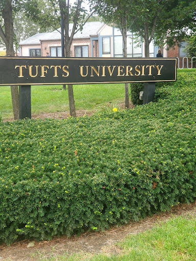 Universidad Tufts