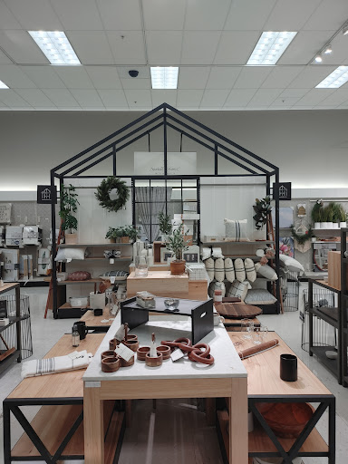 Department Store «Target», reviews and photos, 800 Broadview Village Sq, Broadview, IL 60155, USA