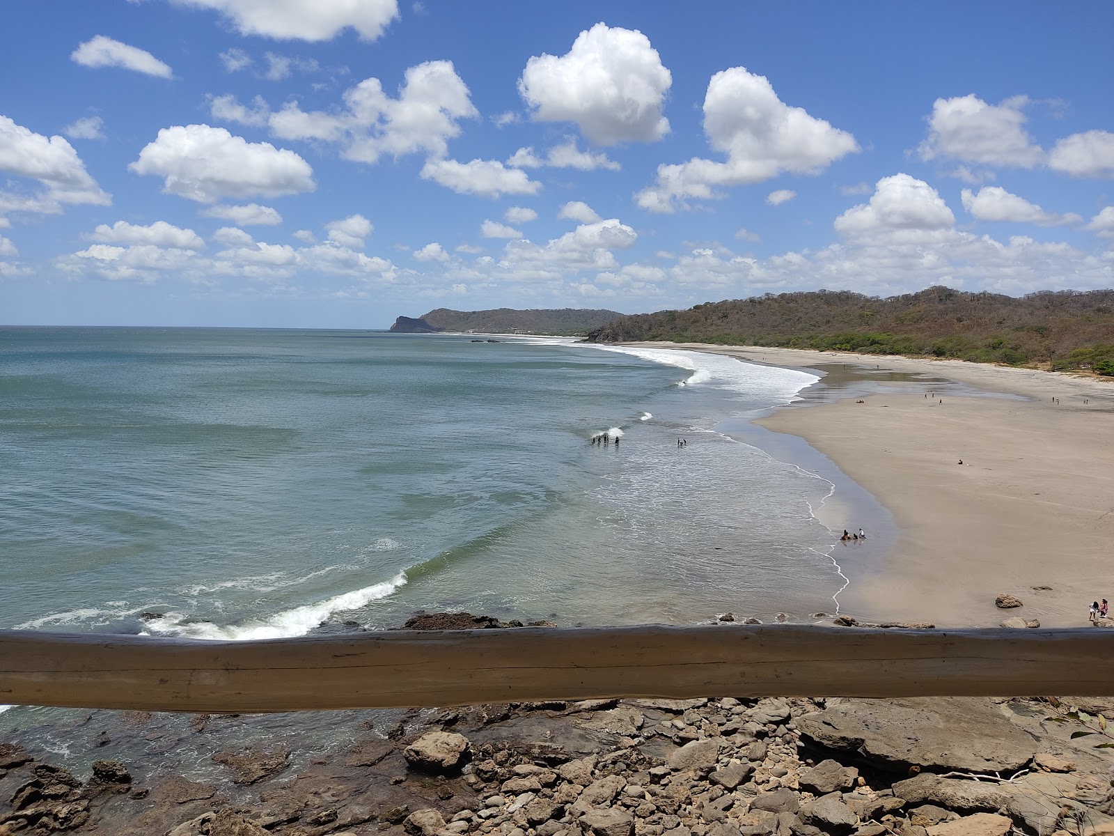Φωτογραφία του Παραλία Αμαρίγια με μακρά ευθεία ακτή