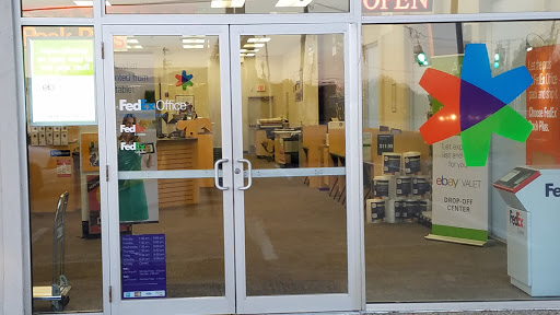 Print Shop «FedEx Office Print & Ship Center», reviews and photos, 1 Oak St #5, Westborough, MA 01581, USA