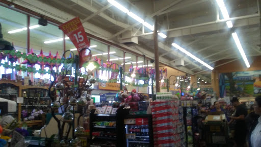 Grocery Store «Northgate Gonzalez Markets», reviews and photos, 2120 Pacific Ave, Long Beach, CA 90806, USA