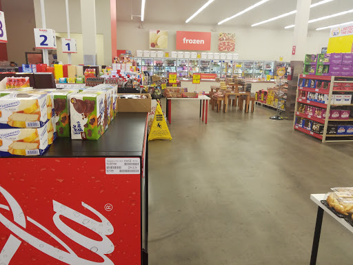 Grocery Store «Save-A-Lot», reviews and photos, 2021 George Jenkins Blvd #9a, Lakeland, FL 33815, USA