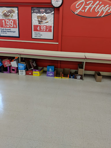 Grocery Store «Save-A-Lot», reviews and photos, 661 E 24th St #810, Holland, MI 49423, USA