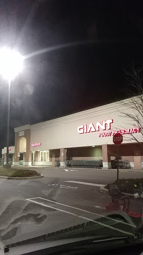 Grocery Store «Giant Food Stores», reviews and photos, 4001 New Falls Rd, Levittown, PA 19056, USA
