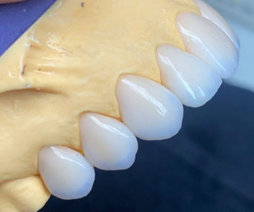 Logo da empresa - Protetic - Laboratório de Prótese Dentária