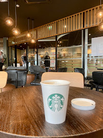 Plats et boissons du Restaurant Starbucks Coffee - AUTOGRILL Wancourt Est A1 - n°11