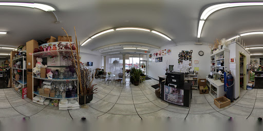 Florist «Liz Lee Flowers | Wedding Flowers, Flowers and Gifts», reviews and photos, 1306 S Milwaukee Ave, Vernon Hills, IL 60061, USA