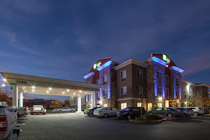 Holiday Inn Express & Suites Roseville - Galleria Area, an IHG Hotel