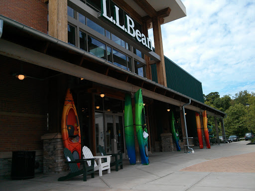 Shopping Mall «The Promenade Shops at Evergreen Walk», reviews and photos, 501 Evergreen Way #503, South Windsor, CT 06074, USA