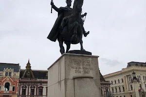 Statuia Regelui Ferdinand image