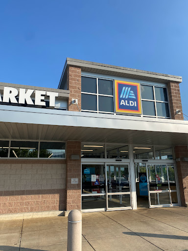 Supermarket «ALDI», reviews and photos, 901 17th St NE, Washington, DC 20002, USA