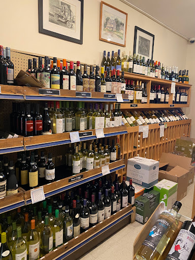 Grocery Store «Southport General Store», reviews and photos, 443 Hendricks Hill Rd, Southport, ME 04576, USA