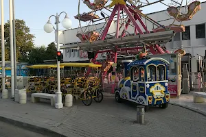 Amusement Park Mocea image